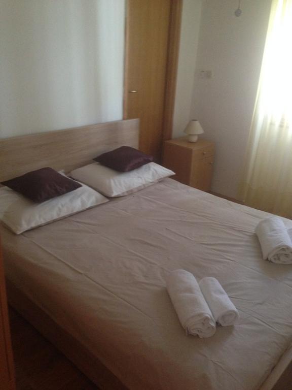Apartman Roko ตรีบูนย์ ภายนอก รูปภาพ